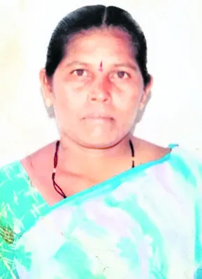 పాము కాటుతో మహిళ మృతి