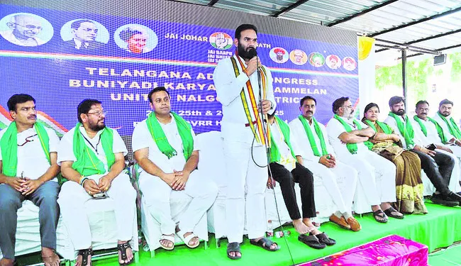 మనువాద సిద్ధాంతం వ్యాప్తి చేస్తున్న బీజేపీ, ఆర్ఎస్ఎస్