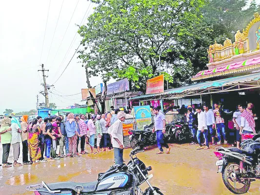 ఆషాఢం.. అదుర్స్!