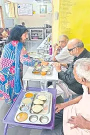 Hyderabad City residents are encouraging charitable organizations5