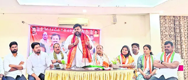 ‘స్థానిక’ పోటీకి దరఖాస్తులు అందజేయండి