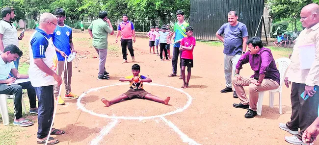 స్పోర్ట్ ్స స్కూళ్లలో ప్రవేశానికి పోటీలు