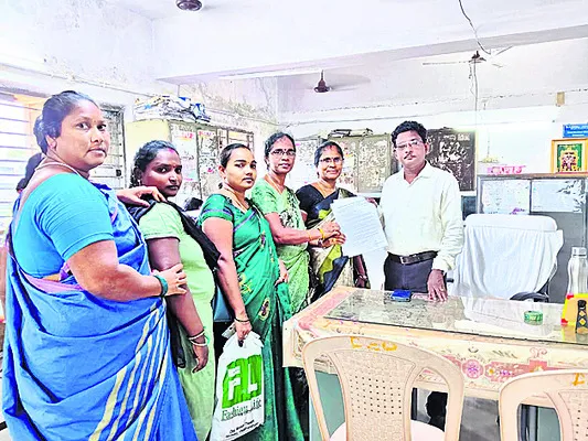 మధ్యాహ్న భోజన కార్మికుల సమస్యలు పరిష్కరించాలి