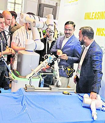రోబోటిక్ సర్జరీల్లో భారత్ పురోభివృద్ధి
