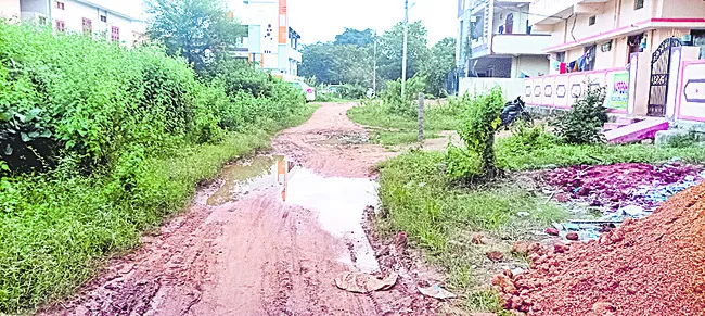 ఎక్కడి సమస్యలు అక్కడే