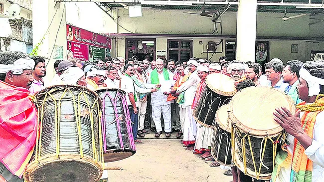 నెరవేరిన దశాబ్దాల కల