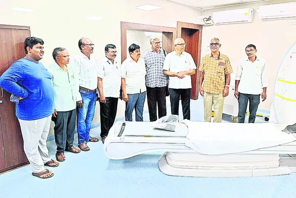 కిడ్నీ ఆస్పత్రిలో అసౌకర్యాలపై ఆరా