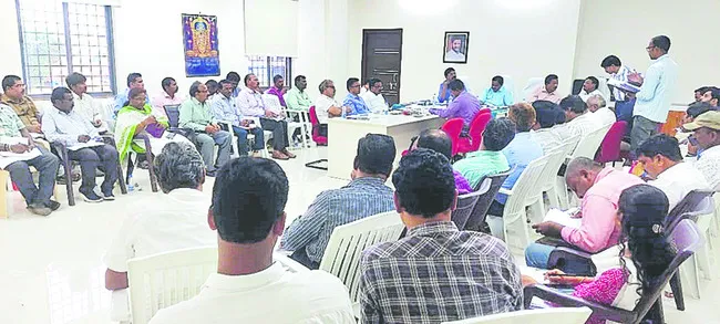 సమన్వయం చేసుకుంటూ పనులు చేయాలి