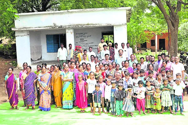 మూత‘బడి’కి.. మళ్లీ కళ