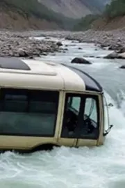 Uttarakhand: Bus Falls Into Alaknanda River3