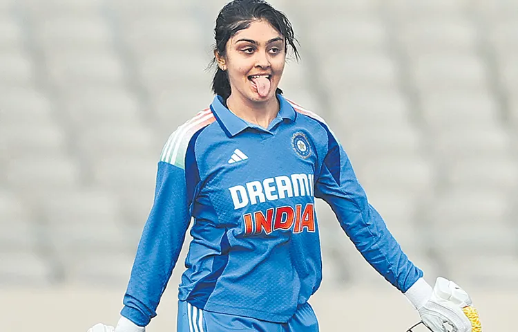 Indian womens team loses warm up match on English soil1