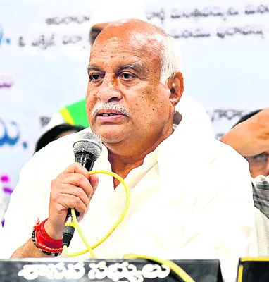 ప్రాణహిత, చేవెళ్ల ప్యాకేజీ పనులు పూర్తి చేయాలి