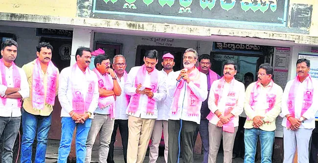 సింగరేణి లాభాల వాటా ప్రకటించాలి