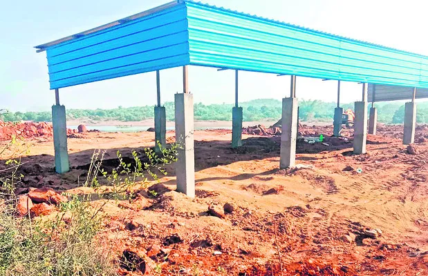కమీషన్లకు కక్కుర్తిపడి