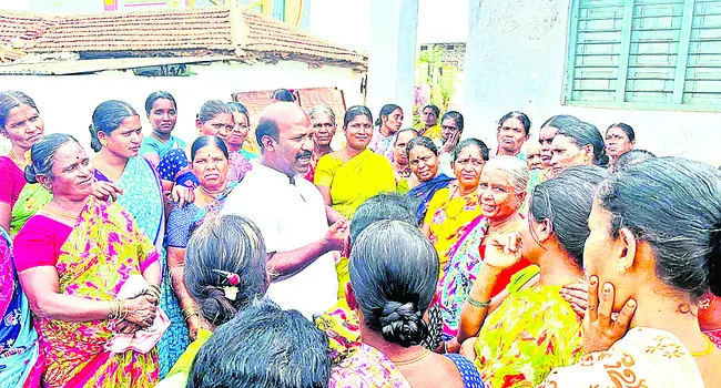 రైతులను మోసం చేసి సంబురాలా..?