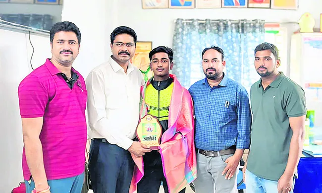 రుచికరమైన భోజనం అందించాలి