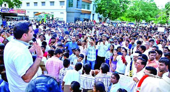 మాదక ద్రవ్య రహిత సమాజాన్ని నిర్మిద్దాం 