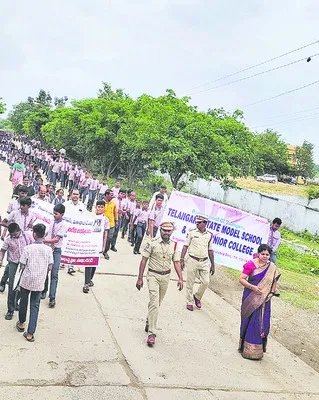 వ్యసనాలకు దూరంగా ఉండాలి