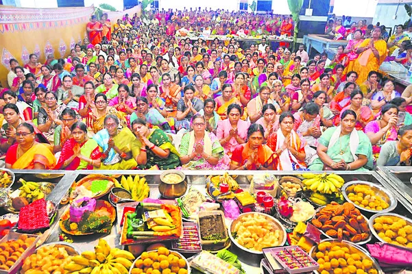 దుర్గమ్మకు ఆషాఢ సారె