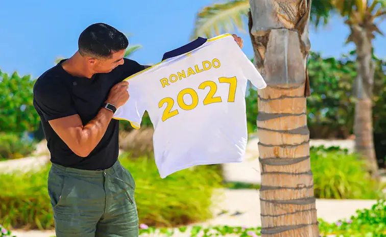 Cristiano Ronaldos New Al-Nassr Contract: Rs 2000 Crore Per Year says Reports2
