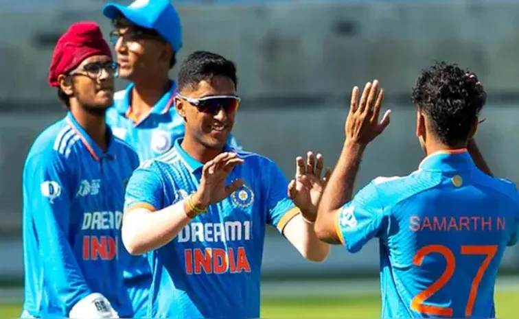 India Under 19 Team Restricted England To 174 Runs In 1st Youth ODI4