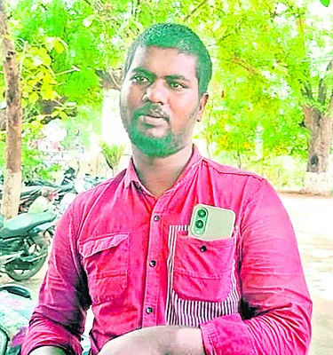 వడ్డీ వ్యాపారి నుంచి ఆటో ఇప్పించండి