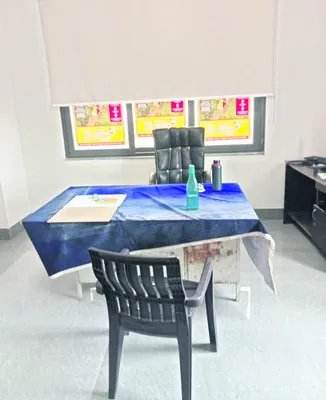 ఆయన రూటే సపరేటు