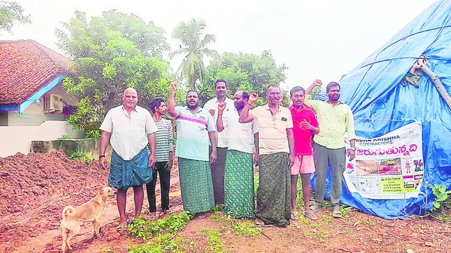 జనావాసాల మధ్య సెల్‌ టవర్‌ వద్దు 