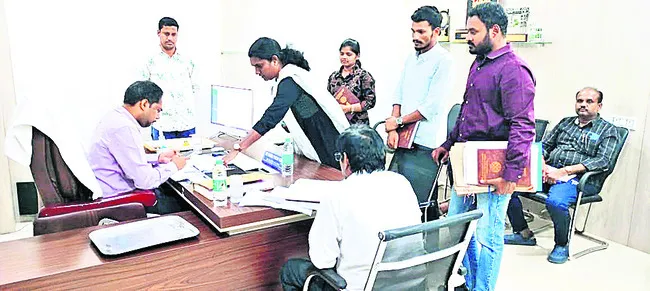 నోటరీ మ్యుటేషన్లపై ఆరా..!