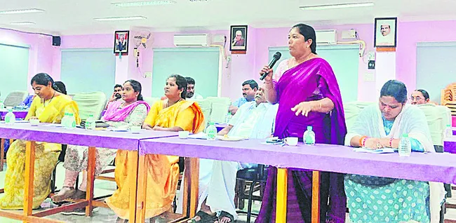 ప్రజలకు ముఖాలు చూపలేకపోతున్నాం