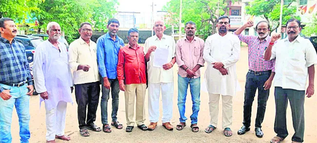 బీసీల న్యాయమైన డిమాండ్లు పరిష్కరించాలి
