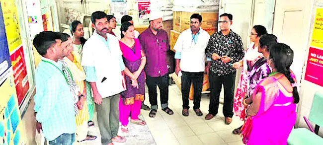 ఆసుపత్రిలోని ఏఆర్టీ కేంద్రం తనిఖీ