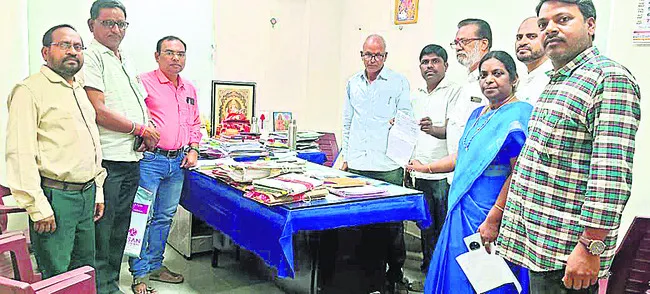 పరిమితికి మించి ప్రవేశాలు వద్దు