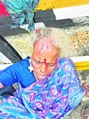తిరుమల ఘాట్ రోడ్డులో ప్రమాదం