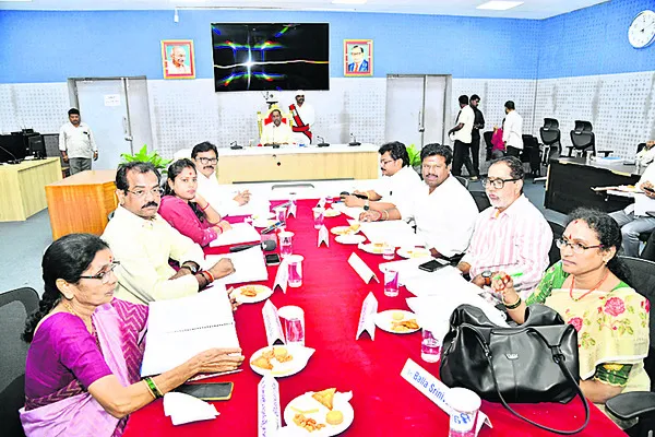 నిమిషానికి ఒకటిన్నర అంశం.. ఇదేం చర్చో?