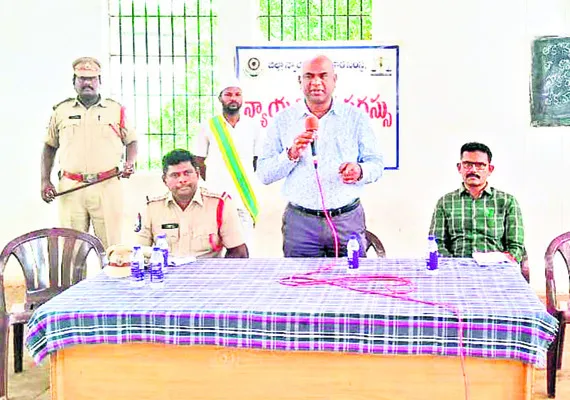 జైలులో సౌకర్యాలపై ఆరా