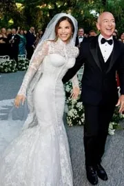 Amazon founder Jeff Bezos marries Lauren Sanchez First Photo Out3