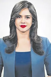 Telugu Journalists shocked with news Anchor Swetcha Votarkar Sudden Demise12