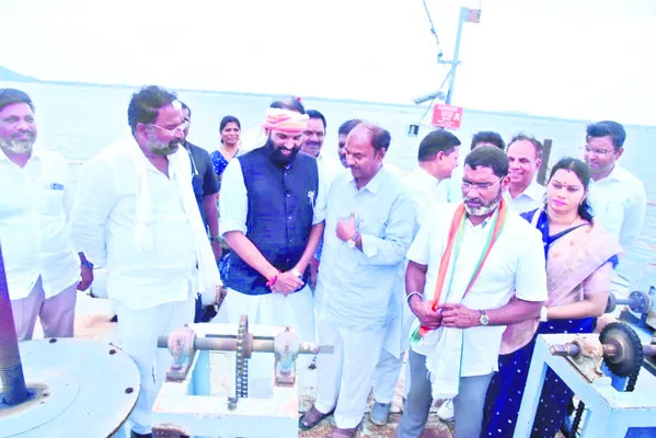 డిసెంబర్ నాటికి జలయజ్ఞం ప్రాజెక్టులు పూర్తి