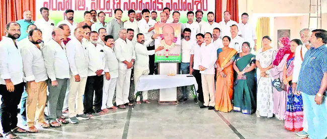 పీవీ సంస్కరణలతో దేశ ఆర్థిక వ్యవస్థ పటిష్టం