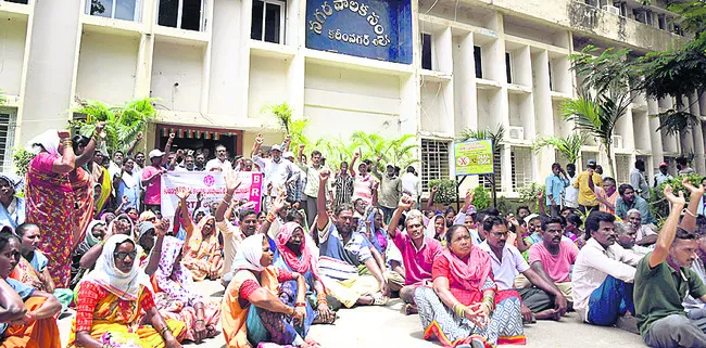 జవాన్ల వేధింపులు ఆపాలి
