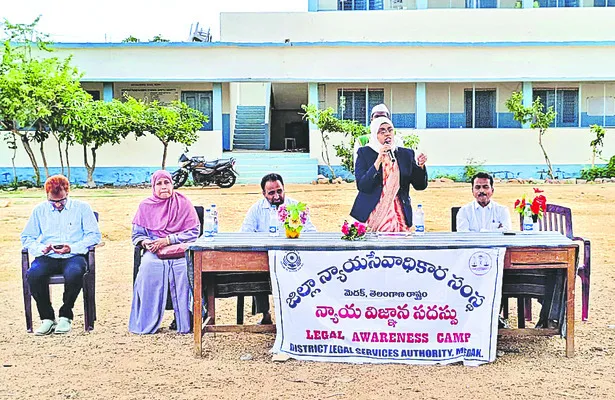 పిల్లల చదువు బాధ్యత పెద్దలదే