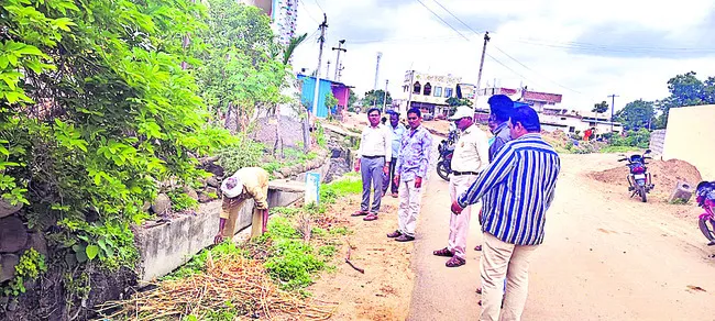 పారిశుద్ధ్యం లోపించకుండా చర్యలు