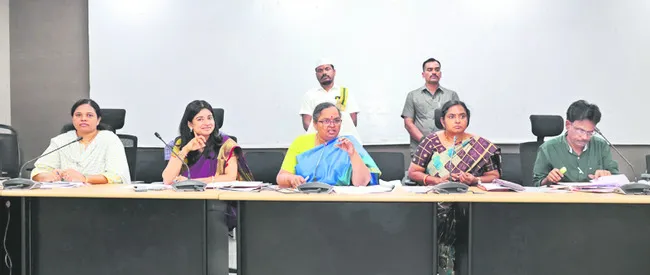 లక్ష్యాలను సాధించాలి