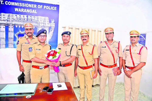 వరంగల్ ఏసీపీ నందిరాంనాయక్పై వేటు