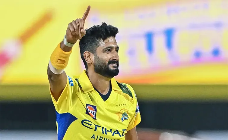 Khaleel Ahmed signs up with Essex for County Championship and One-Day Cup