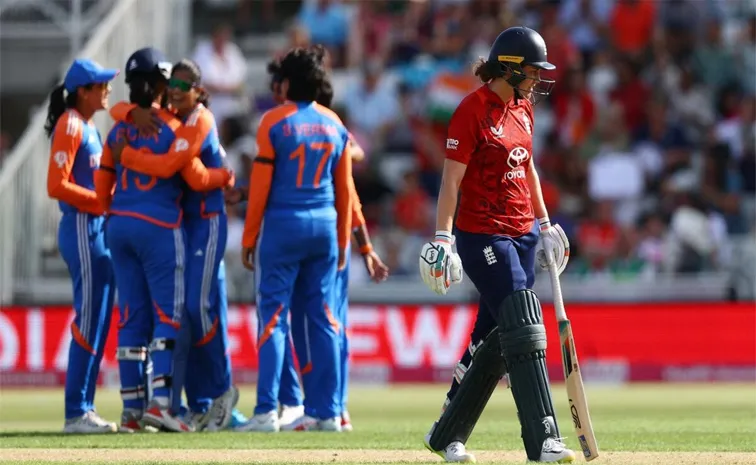England Fined For Slow Over Rate During 1st WT20I Versus India