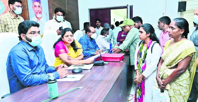 నాణ్యమైన పరిష్కారం చూపాలి 