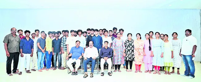 జేఈఈ అడ్వాన్స్‌డ్‌లో సత్తా..