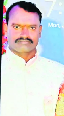 రోడ్డు ప్రమాదంలో వ్యక్తి దుర్మరణం 
